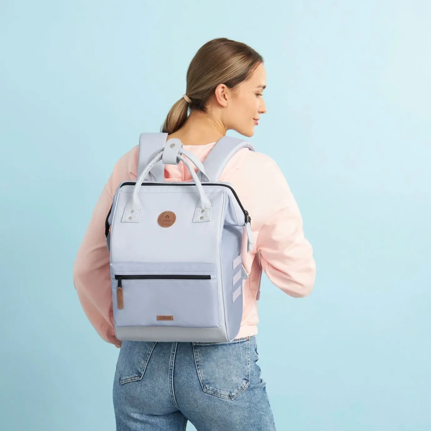 Medium Adventurer | Cabaïa Adventurer Blue Light Blue