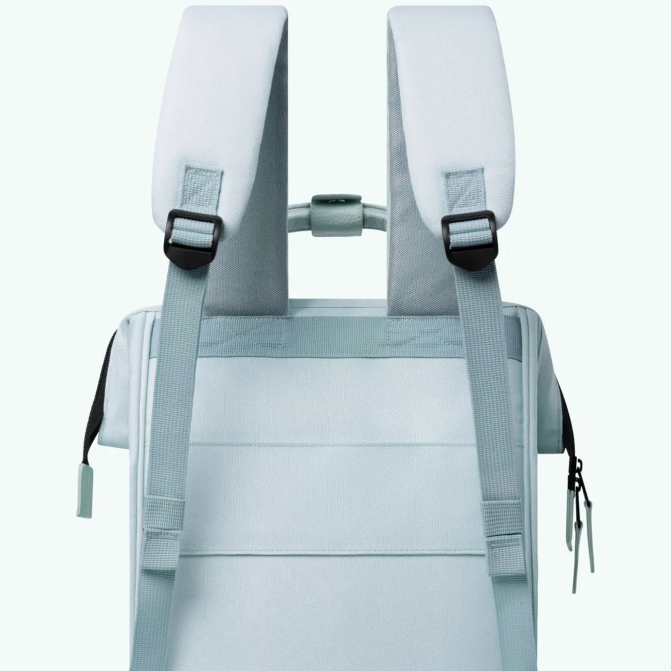 Medium Adventurer | Cabaïa Adventurer Blue Light Blue