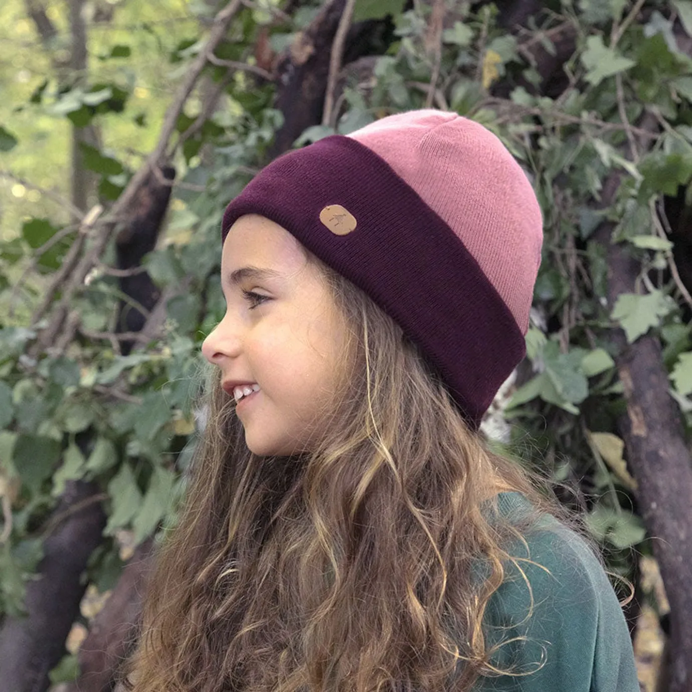 Beanies Without Bobbles | Cabaïa Arcata Sunset Burgundy Red